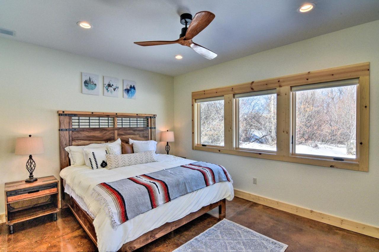 Riverfront Home With Bbq 2 Mi To Downtown Gunnison! Екстериор снимка