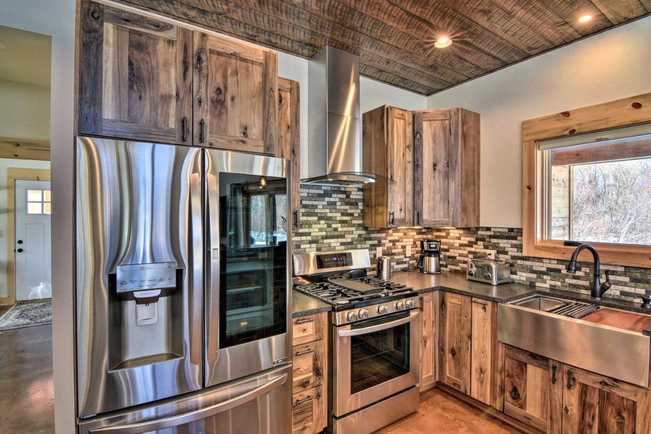 Riverfront Home With Bbq 2 Mi To Downtown Gunnison! Екстериор снимка