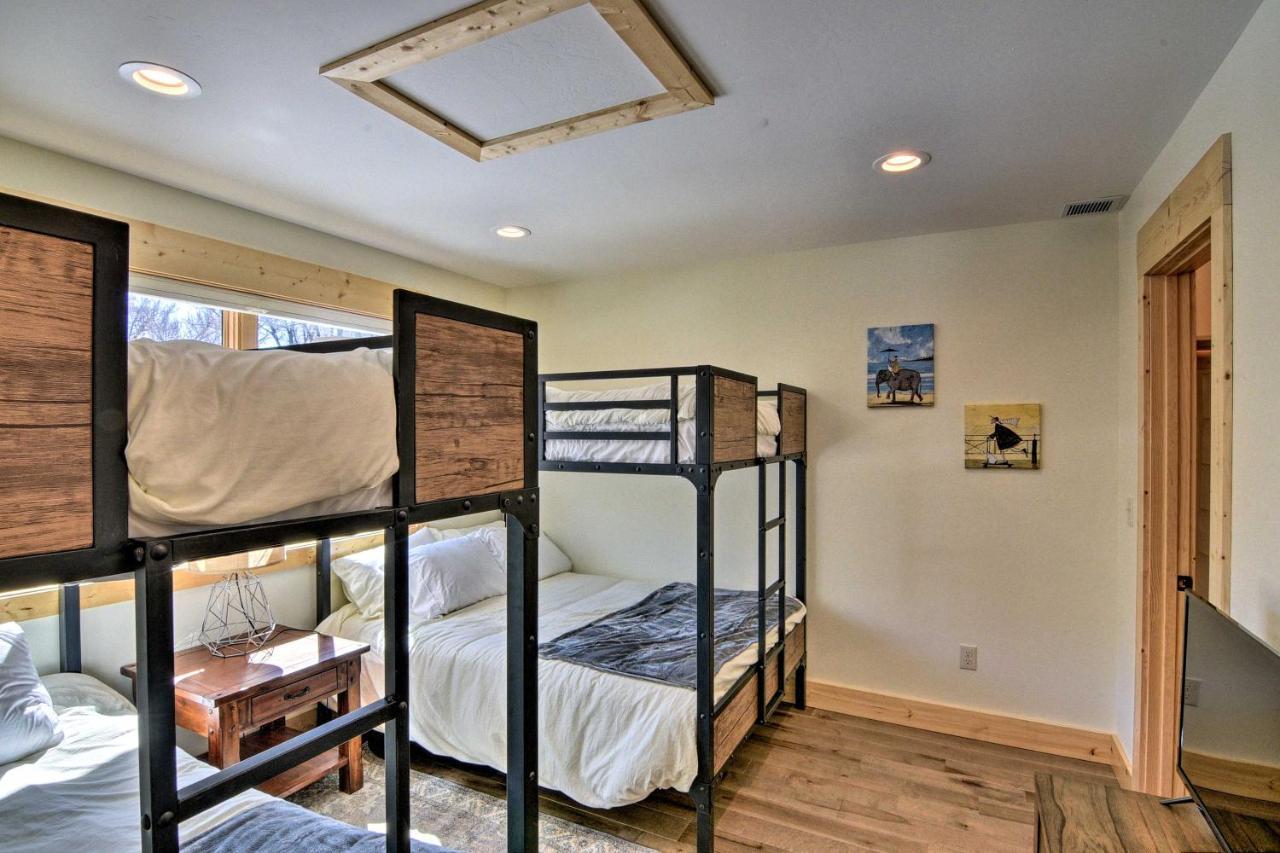 Riverfront Home With Bbq 2 Mi To Downtown Gunnison! Екстериор снимка