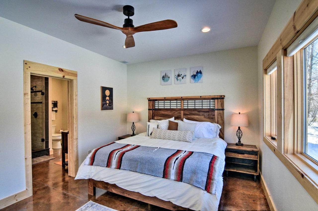 Riverfront Home With Bbq 2 Mi To Downtown Gunnison! Екстериор снимка