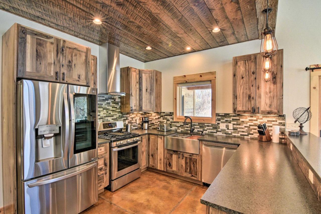 Riverfront Home With Bbq 2 Mi To Downtown Gunnison! Екстериор снимка